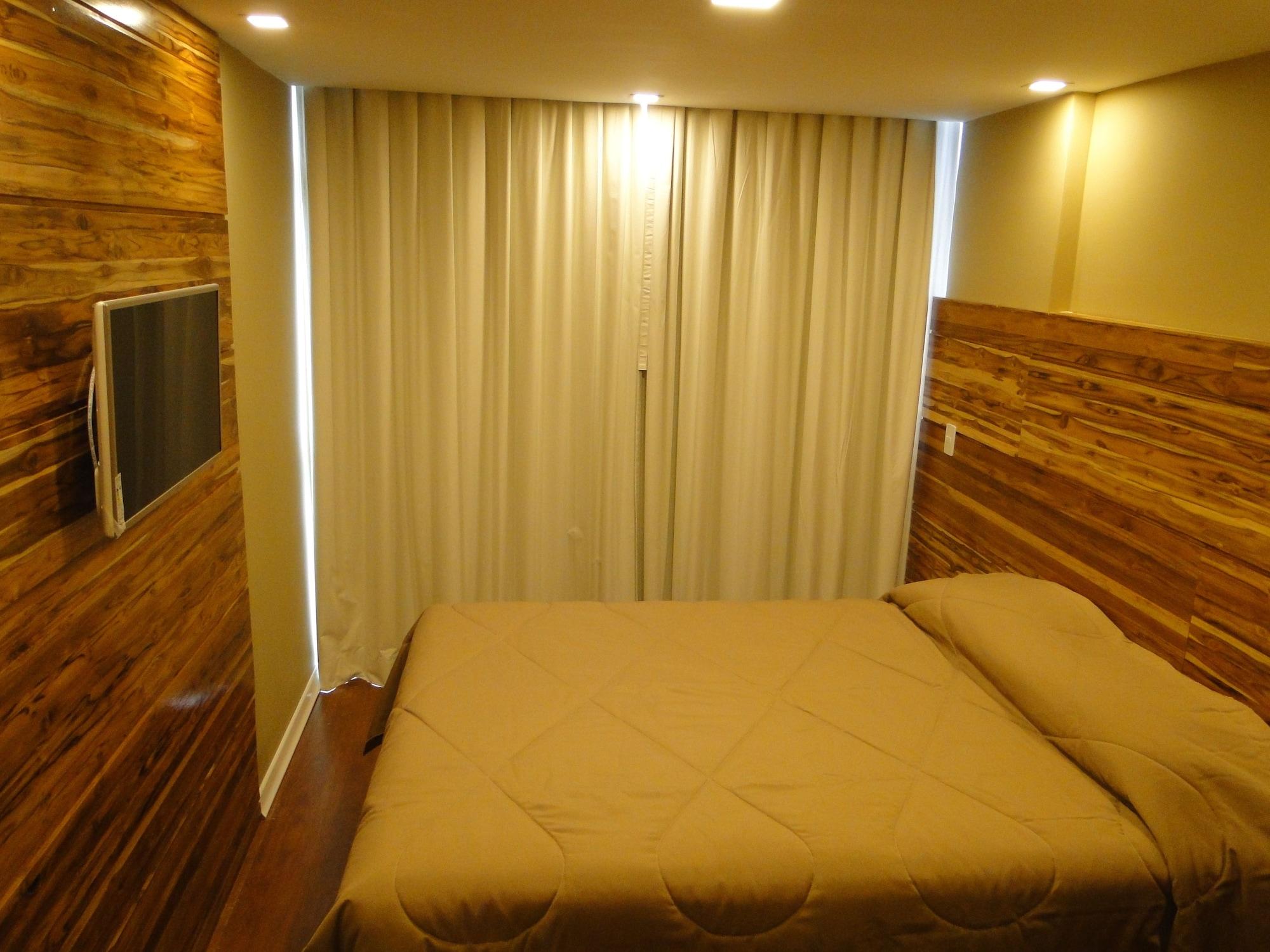 Hotel Petropolis Inn Екстериор снимка